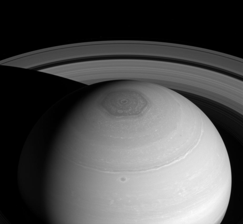 Saturn's Rings, Hexagon on Display in Amazing Photo